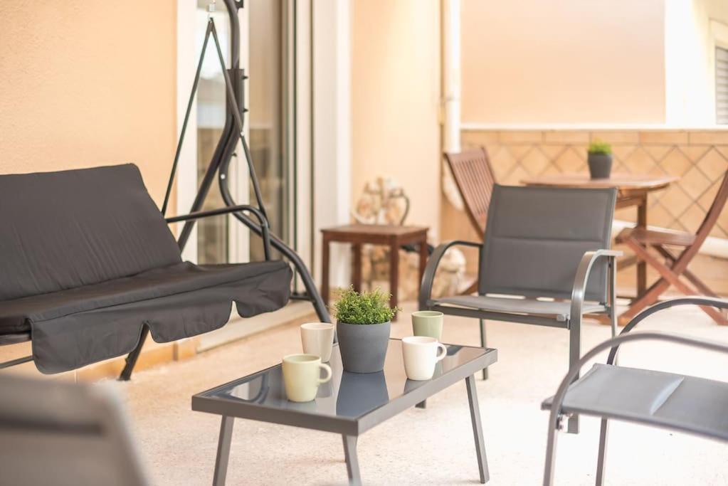 Pegasus Apartment Piraeus Buitenkant foto